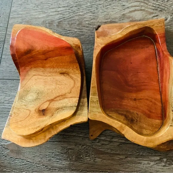 Natural wood handmaiden box